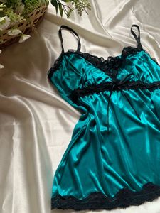 Slip / Cami ( Sleepwear )