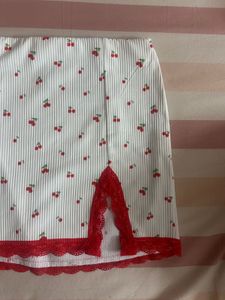 cherry printed lace slit skirt