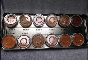 KRYOLAN PROFESSIONAL MAKE-UP
