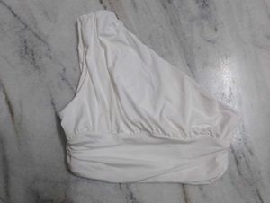 Chic One-Shoulder Crop Top