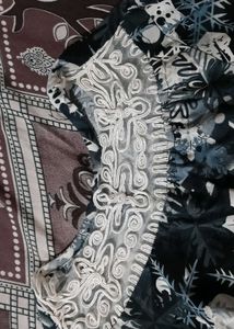 Floral Embroidered Sweatshirt