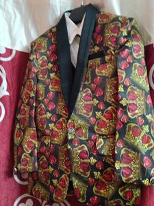 Rose Patterned Suit Set