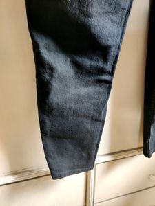 Roadster Mid Rise Skinny Fit Black Jeans