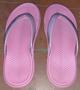 ALL OFFER ACCEPTED NEW Flipflops and Slippers