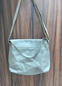 Baggit Grey Sling And Handbag 👜🩶