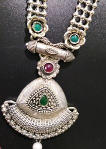 Oxidised Neckpiece With Stud