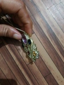 Rhinestone Leaf Pendant Necklace