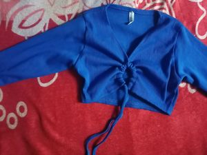 h&m Basic Blue Crop Top