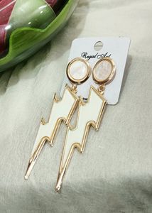 (₹99)Trendy Earrings