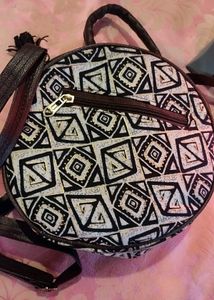 Beautiful Brown Sling Bag 😍...