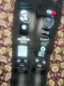 Stylish Patched Denim Jeans