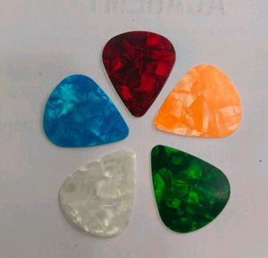 GUITAR PICKS SET OF 5