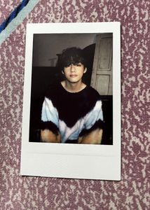 BTS V deco ki Polaroid