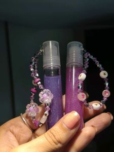 In Coins Available Shimmer Lip Oil With Glow Dark