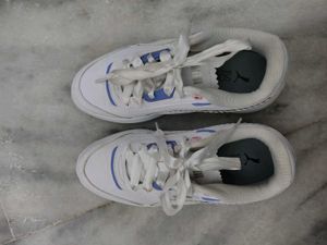 Puma Sneakers