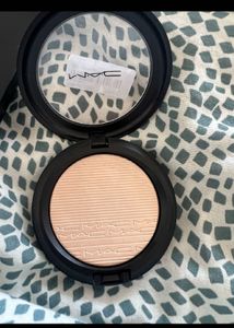 New MAC Highlighter- Double Gleam