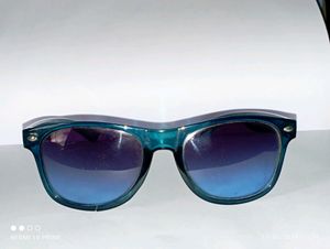 RAY-BAN SUNGLASSES Unused