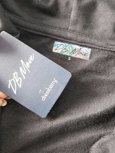 Sleeveless Black Zip-Up Hoodie