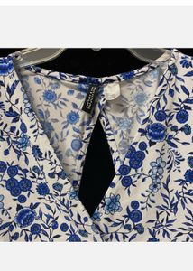 H&amp;M Divided Printed Floral Blue Crop top