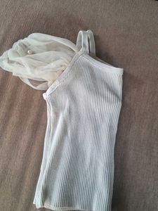 Cute Pearl Sleeve Top