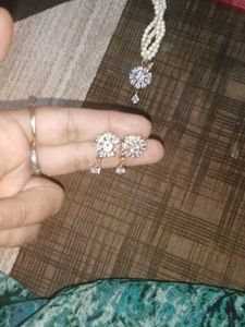 Elegant Pearl Necklace Set