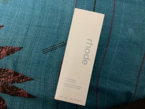 Rhode Glazing Milk Essence