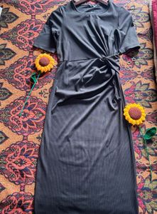 Elegant Black Midi Dress