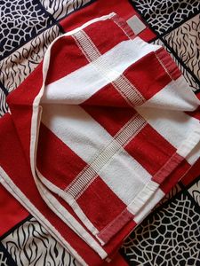 Red White Colour Bath Towel