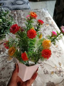 2 Artificial Flower Pots