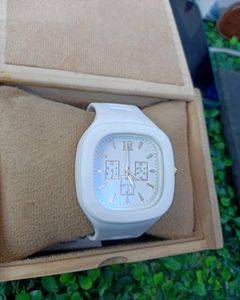 Unused White Anolog Wrist Watch