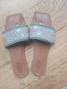 Flats For Daily Use