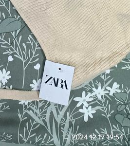 Zara Sweater V-neck Puffed Sleeve Top