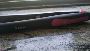 Kemei Hair Straightener