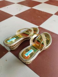 Goldy Collection Flats