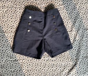 H&M 💙Navy Sailor Style Shorts