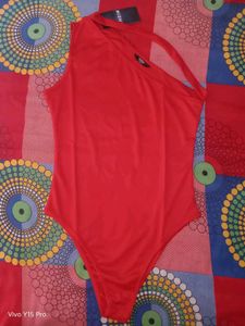 Chic Red Cutout Tank Top