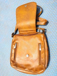 👝ATTRACTIVE SLINGBAG