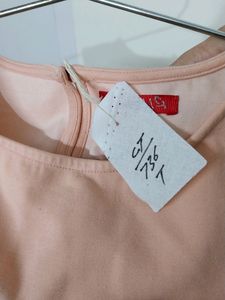 Pretty Peach Sleeveless Frill Top Cinched Wist