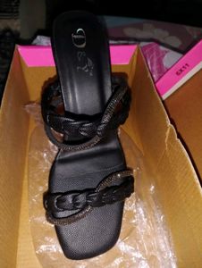 😍Black Braided Sandals😍