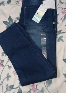 🔥price Drop 🔥10 Year Boys Jean With New One.