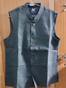 Gray Sleeveless Vest