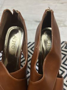 AJIO Brown Pointed Heels
