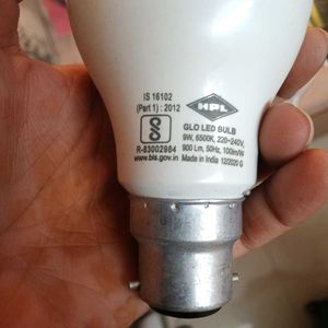 3 White light Bulbs