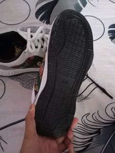 New Teddy Bear Print Sneakers Size 9
