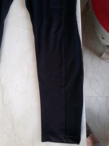 Womens Black Jeggings 😍branded Comfortable And Stylish