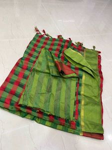 Check's Pattern Saree For Women