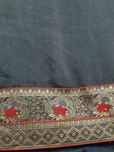 Elegant Dark Grey Saree✨