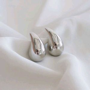 Luna Tear Drop Silver Statement Earrings🤍
