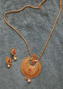 Elegant Gold Plated Necklace Set