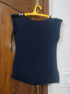 Floral Print Sleeveless Top